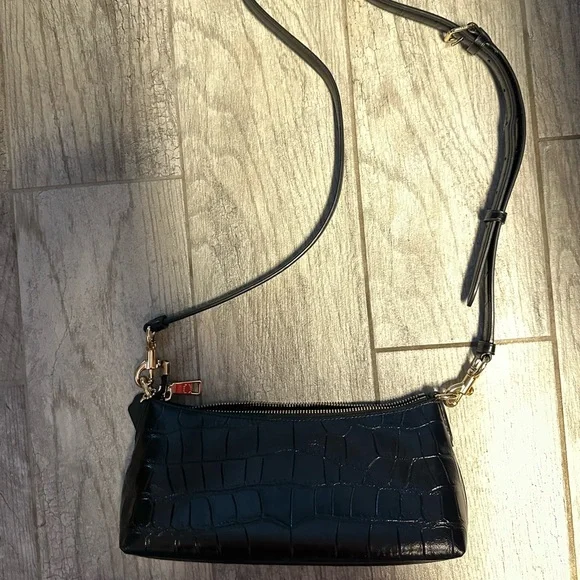 Coach Limited Edition Black and Gold Chain Strap/ Shoulder Bag